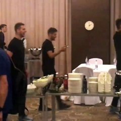 Croats celebrate after winning with Russia