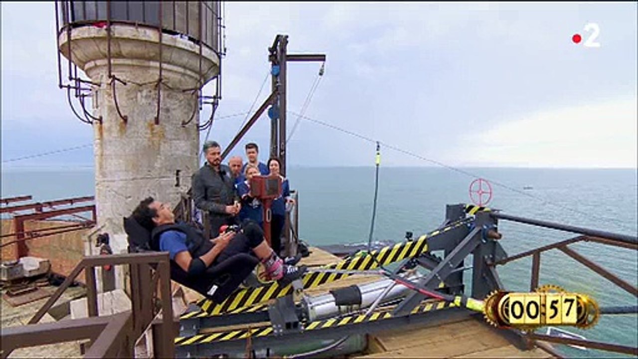 Morandini Zap: Patrick Cohen expulsé par une catapulte lors d'une épreuve de "Fort Boyard" sur France 2 - VIDEO