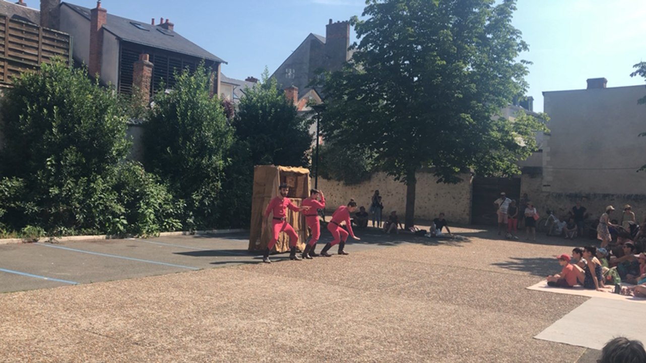 Affranchis. La compagnie des Rotules effrénées en piste