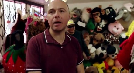 Karl Pilkington The Moaning Of Life S02  E03 How to Live Your Life - Part 01