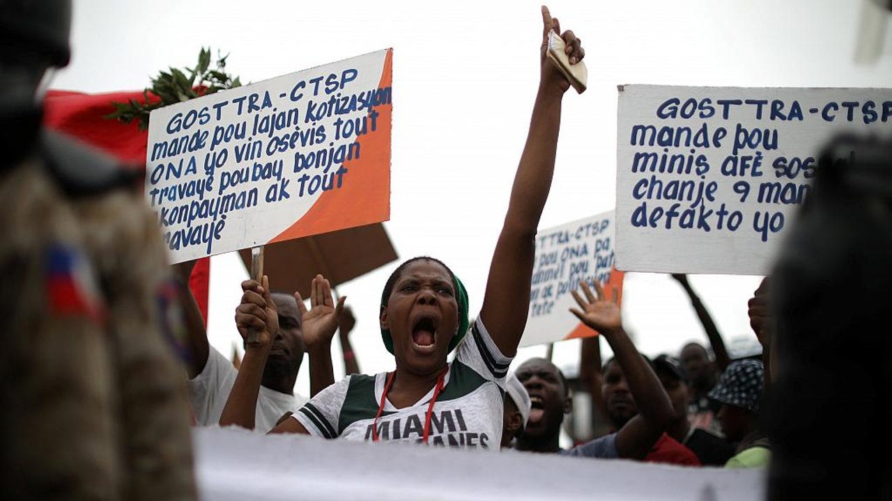 Haiti: Höhere Spritpreise nach tödlichen Protesten vorerst ausgesetzt