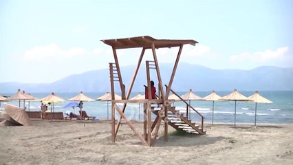 Ora News - Bizneset që nuk kanë vrojtues për sigurinë e pushuesve rrezikojnë licencën