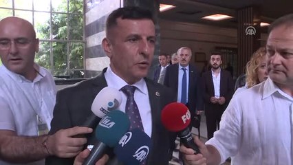 İyi Parti İstanbul Milletvekili Arkaz : "(Bahçeli'nin Elini Öpmesi) Nezaketen Olmuş Bir Olay Abi...