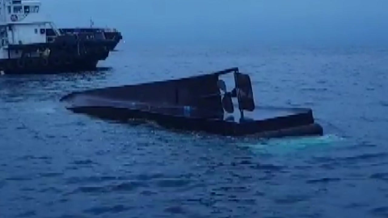 군산 어청도 해상서 어선 전복돼 5명 실종 / YTN