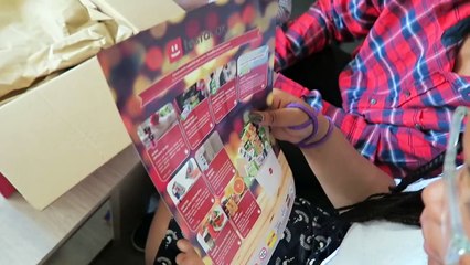 VLOG AVANT QUE TOUT COMMENCE - UNBOXING  EN FAMILLE AVEC LA-TestaBox