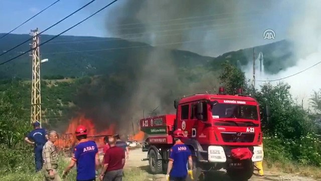 Köyde çıkan yangında cami, köy odası ve 6 ev yandı - KARABÜK