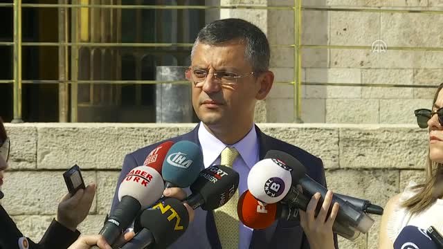 CHP Grup Başkanvekili Özel, Gazetecilere Açıklamalarda Bulundu (2)