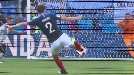 Le but de Pavard façon Olive et Tom