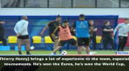 Players look up to 'legend' Henry - Vermaelen