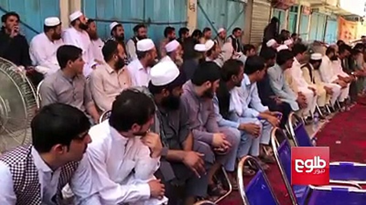 سیک‌ها می‌گویند حملۀ انتحاری روز یک‌شنبه در شهر جلال آباد پرسش برانگیز است و نهادهای امنیتی باید در این باره پاسخ بدهند.گزارش از زیار یاد
