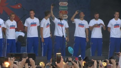 En coulisses - La Russie célèbre ses héros