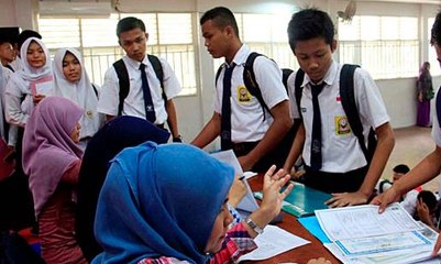 Orangtua Keluhkan Kacaunya Sistem PPDB Online