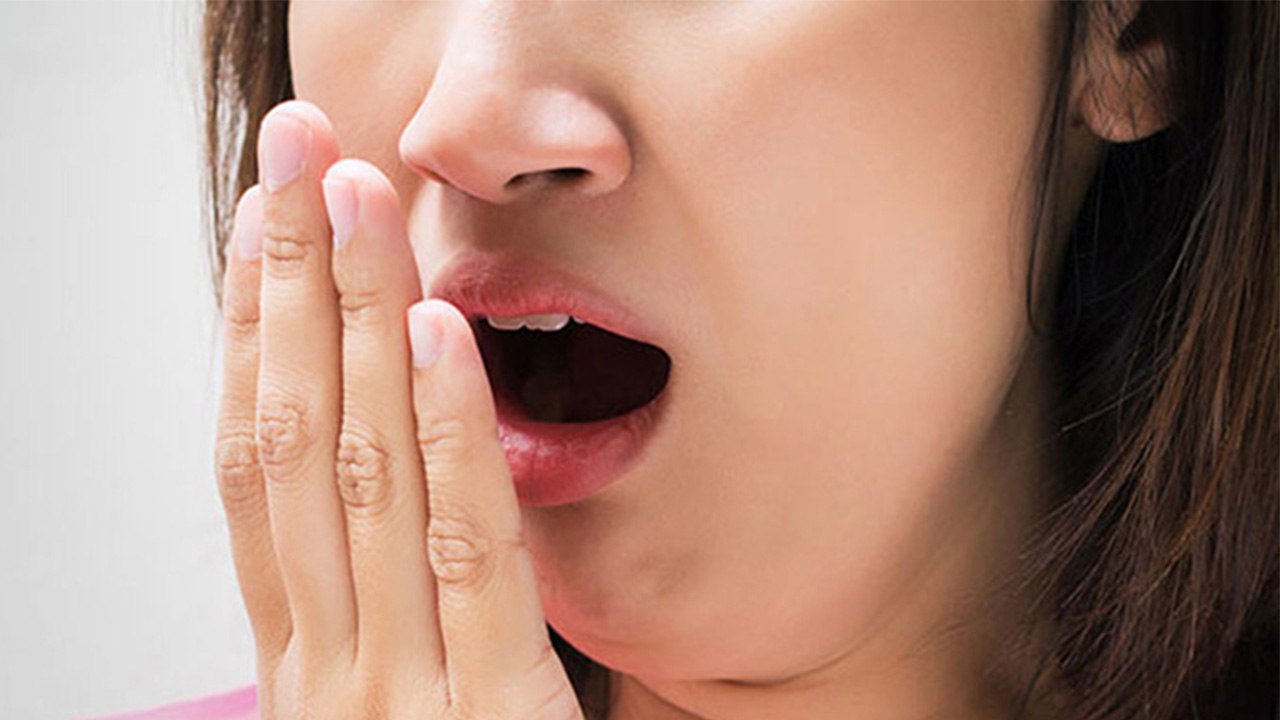 Bad Breath:Home Remedies | अगर परेशान हैं सांसों की दुर्गंध से तो जरूर अपनाएं ये घरेलू उपाय |Boldsky