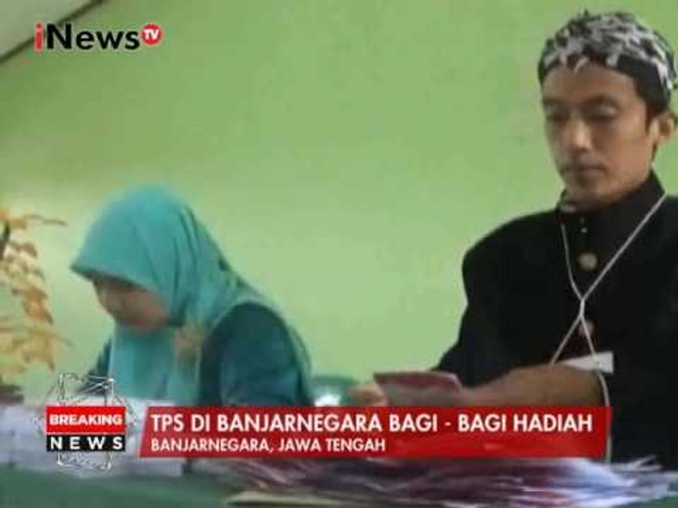 Kegiatan Unik, TPS di Banjarnegara Bagi - Bagi Hadiah Setelah Memilih - Breaking News 15/02