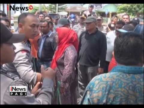 Simpatisan Paslon Petahana di Aceh Singkil Ricuh Datangi Kantor Camat - iNews Pagi 20/02