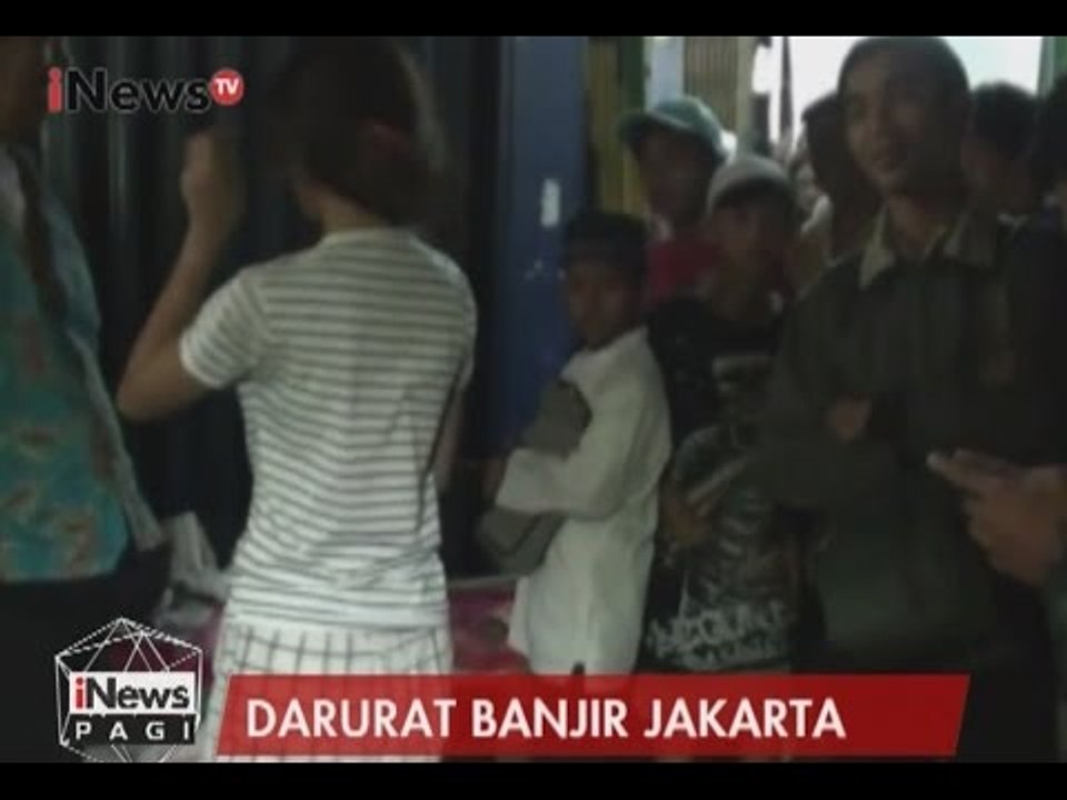 Diduga Kelelahan Mendorong Motor Saat Banjir, Pria Paruh Baya Meninggal Dunia - iNews Pagi 22/02