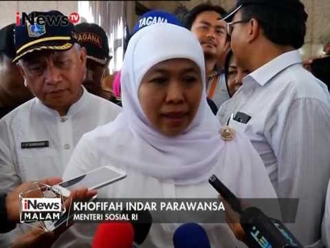 Mensos Khofifah Indar. P Datangi Pengungsi Banjir & Berikan Bantuan - iNews Malam 23/02