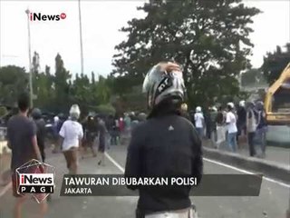 Télécharger la video: Dipicu Pelemparan Petasan, 2 Kelompok Warga Manggarai & Menteng Terlibat Tawuran - iNews Pagi 06/03