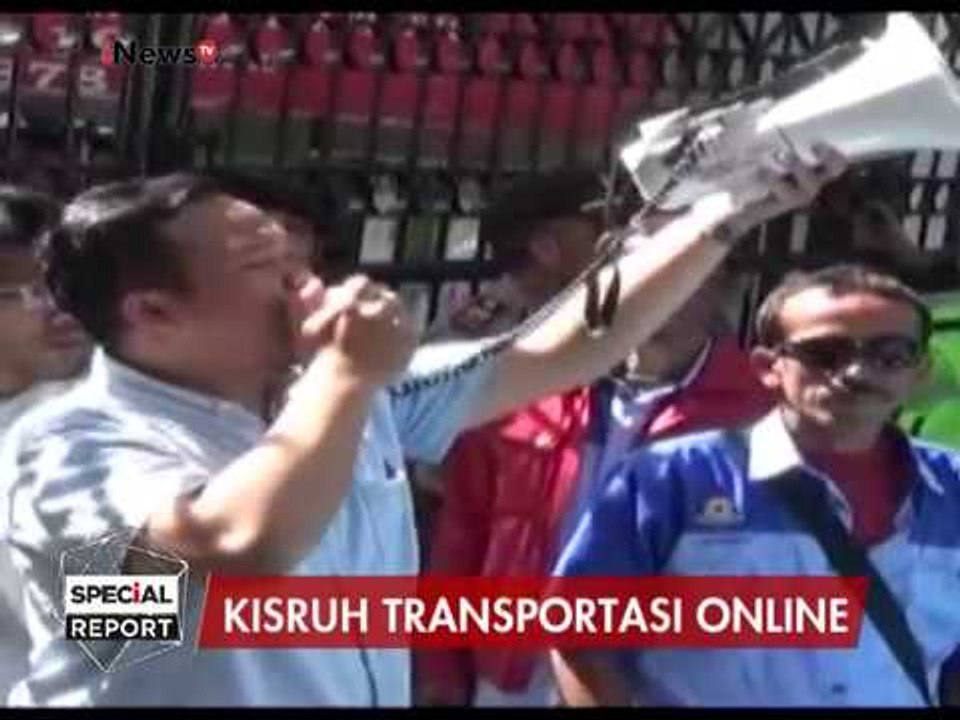Supir taksi konvensional berunjuk rasa di Balaikota Bandung - Special Report 13/03