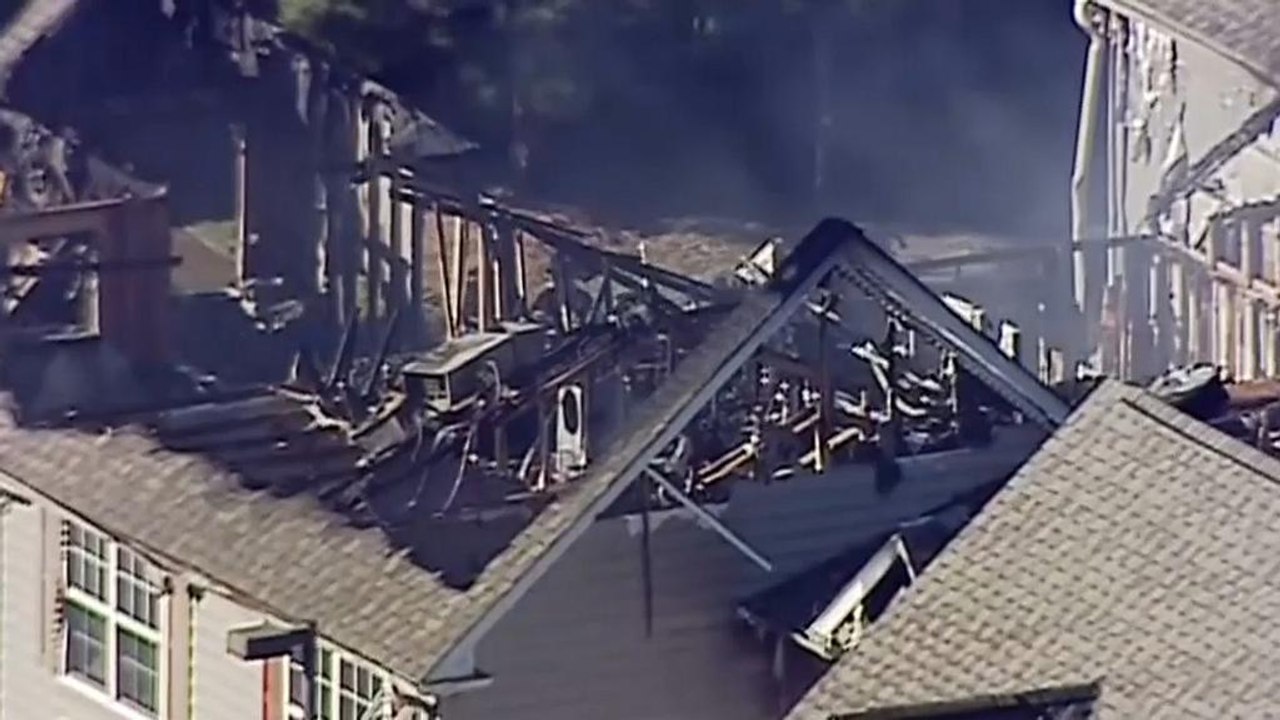 Virginia: Helikopter stürzt in Wohnhaus