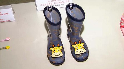 어린이 우비·장화에서 중금속 검출...리콜 조치 / YTN