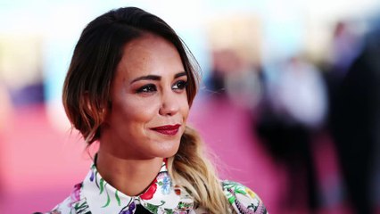 Alice Belaïdi : L'actrice s'affiche topless et en string sur Instagram