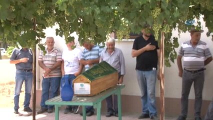 Tren Kazasında Hayatını Kaybeden 5 Yaşındaki Ömer Alperen Can Son Yolculuğuna Uğurlandı