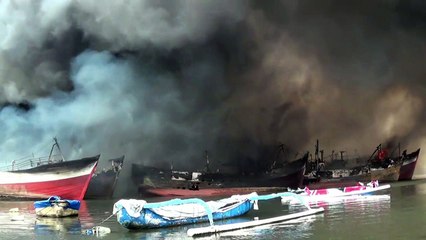 Massive fire rips through Bali port