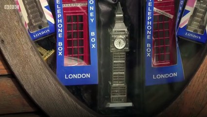 Big Ben scaffolding takes tourists by surprise - BBC News