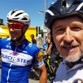 moniteur TSI de la DCRFPN avec le coureur cycliste pro  philippe gilbert étape cholet