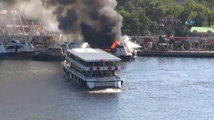 Haliç'te Deniz Taksileri Yanıyor