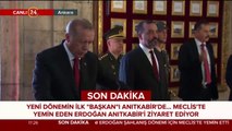 Başkan Erdoğan Anıtkabir Özel Defterini imzalıyor