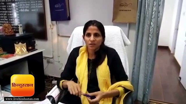 जनता दरबार में देरी से पहुंचने वाले अफसरों को डीएम ने बाहर किया, एक दिन का वेतन रोकने के दिए निर्देश