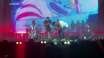 Ce rappeur chute en plein concert de Gorillaz !
