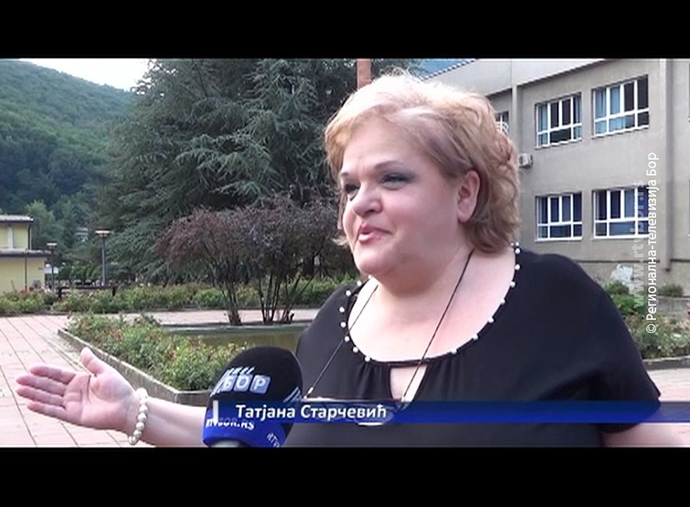 Prvi majdanpečki gimnazijalci posle pola veka ponovo na okupu, 9. jul 2018. (RTV Bor)