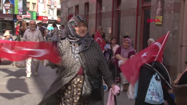 İstanbul Cumhurbaşkanı Yemin Törenini Kasımpaşa'da Dev Ekrandan İzlediler Hd