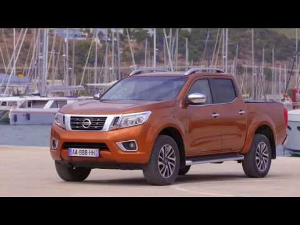 Nissan NP300 Navara - On Road Exterior Design | AutoMotoTV