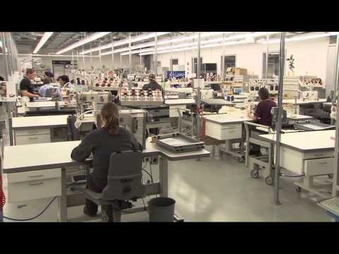 Rolls-Royce - Leathershop - Interior Production | AutoMotoTV