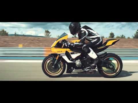 WE R1 - Yamaha announces a new production of YZF R1M | AutoMotoTV