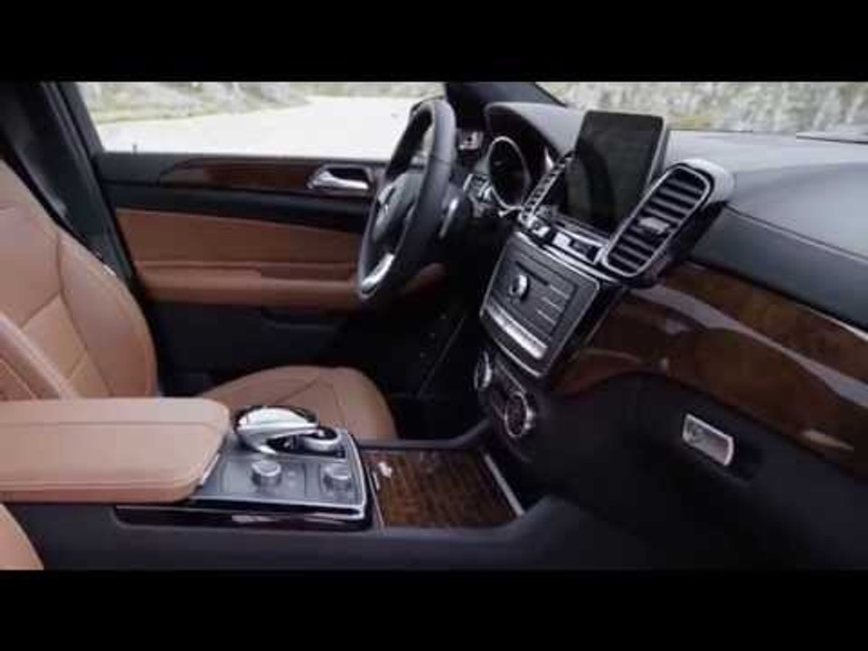 The new Mercedes-Benz GLS 350d - Interior Desig...