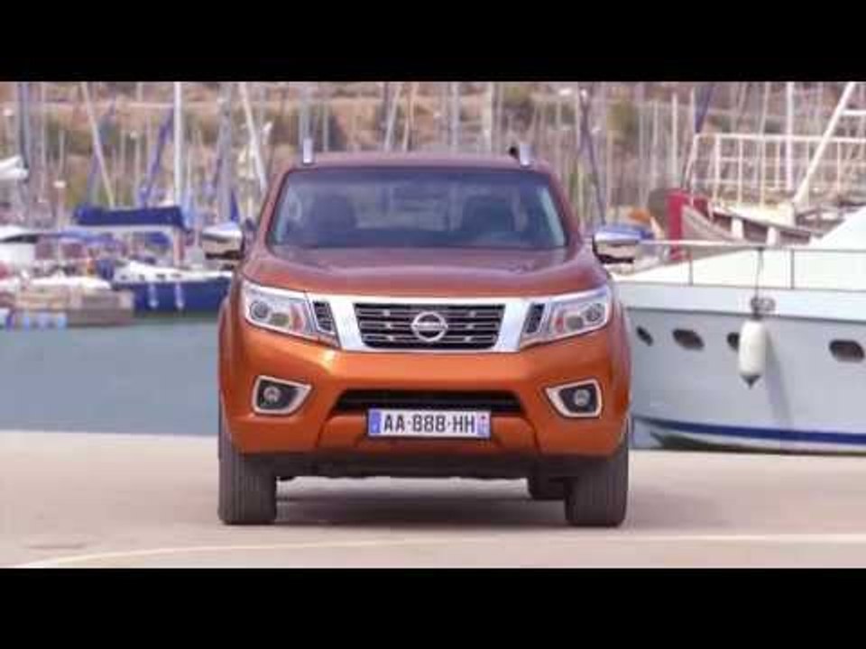 Nissan NP300 Navara King Cab Off-Road Design | AutoMotoTV
