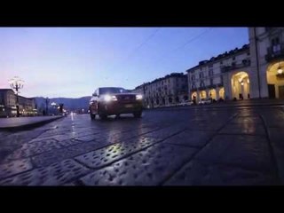 Suzuki Vitara S Driving in the City Trailer | AutoMotoTV