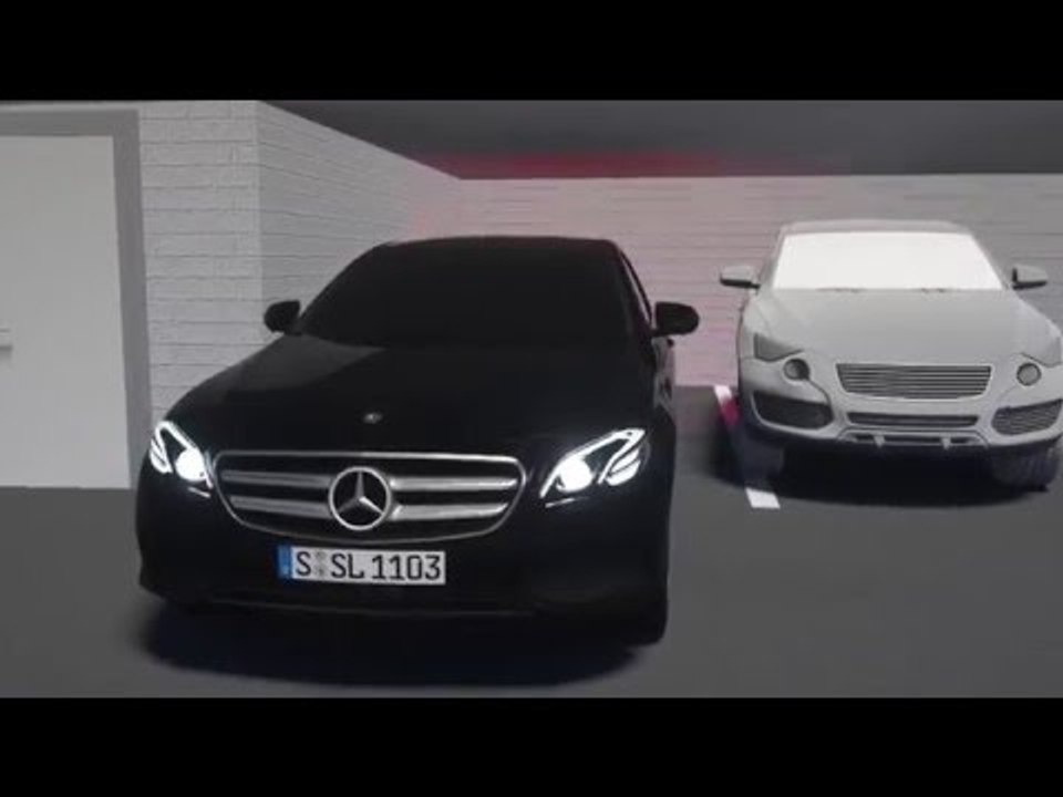 Mercedes-Benz Remote Parking Pilot (out of parking space) - Animations | AutoMotoTV