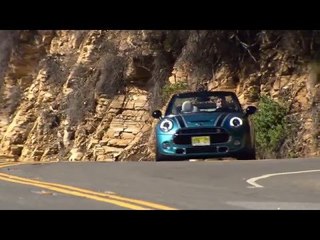 Descargar video: The new MINI Cooper S Convertible in Caribbean Aqua Metallic Driving Video | AutoMotoTV