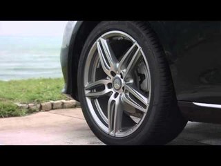 Mercedes Benz E 220 d EXCLUSIVE in Kallaite Green Exterior Design | AutoMotoTV