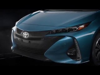 2017 Toyota Prius Prime Trailer | AutoMotoTV