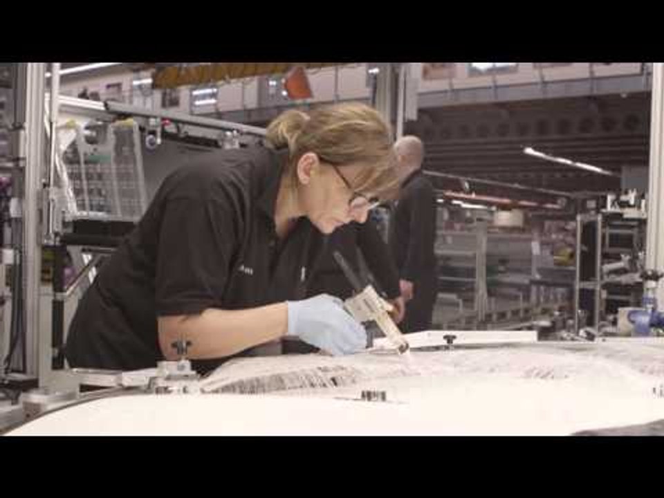 Manufacturing Plant Digitalization Rolls-Royce Motor Cars Production | AutoMotoTV