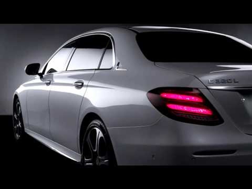 World premiere Mercedes-Benz E-Class at Auto China 2016 | AutoMotoTV