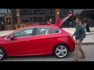 2017 Chevrolet Cruze Hatchback Interior Design | AutoMotoTV
