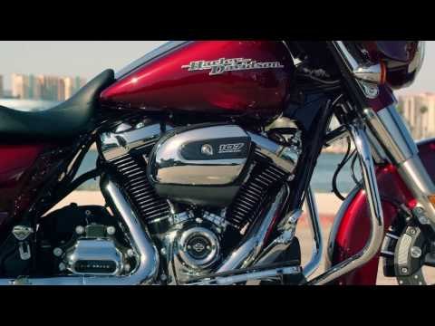 Harley-Davidson Milwaukee-Eight Engine | AutoMotoTV